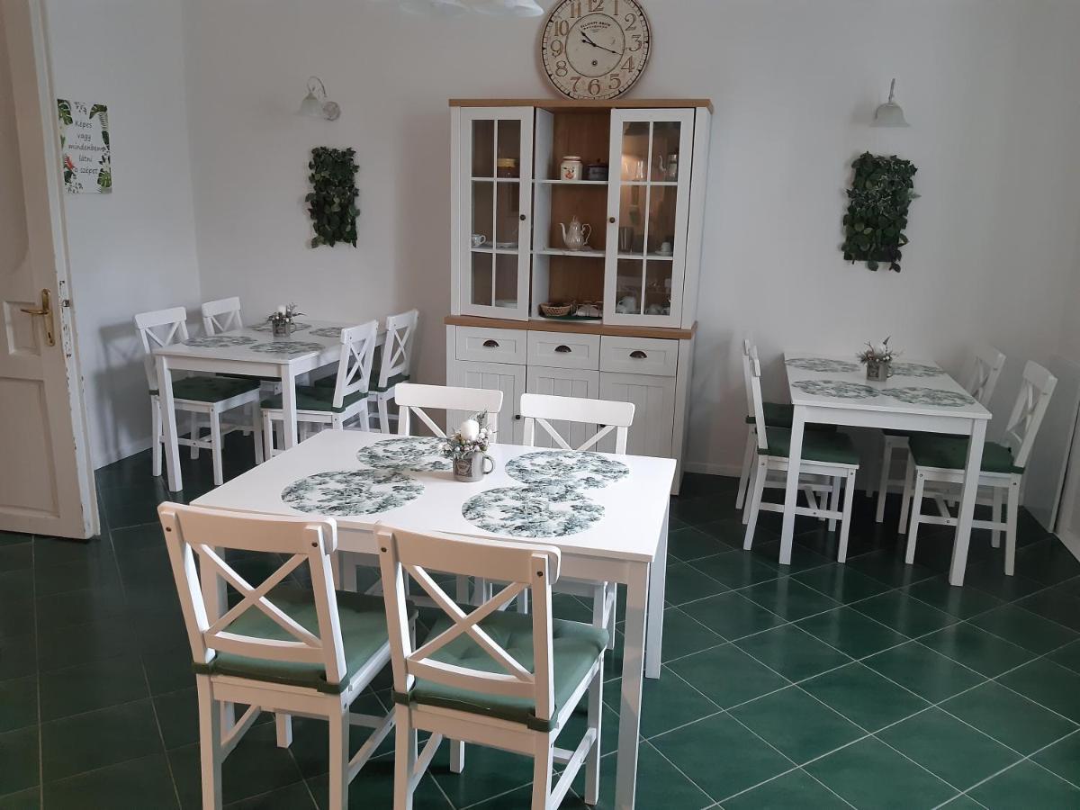 Szalay Villa Veszprém Exteriér fotografie